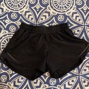 Hotty Hot Short II Long 4” Size 6